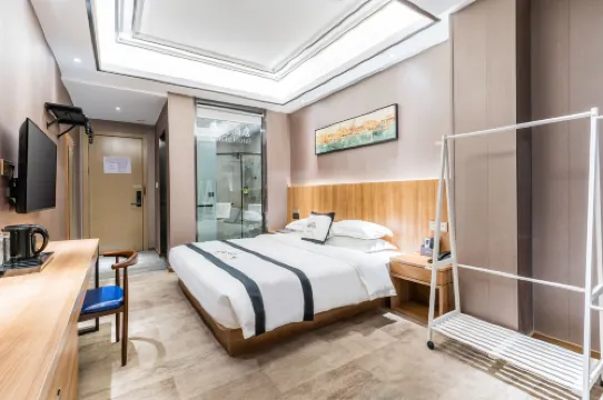 Lante Hotel (Foshan Lingnan Tiandi Zumiao Metro Station Branch)