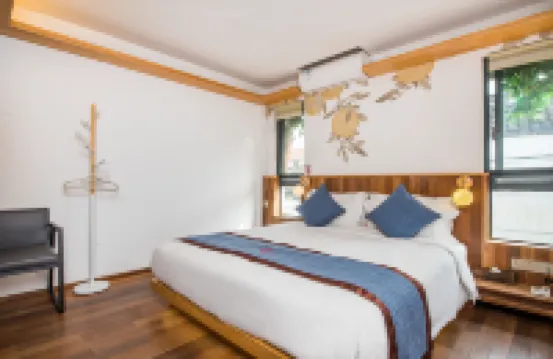 Floral Yuelaixi Chinese Inn (Suzhou Shiquan Street Sanyuanfang Subway Station)