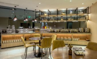 MAXACCOM Rest Hotel (Wanchang Road Subway Station)