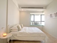 武汉阿龙公寓(友善文化主题公园分店) - 温馨一室大床房