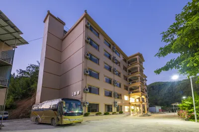 Guicun River Hotel
