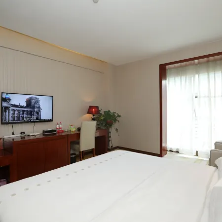Tonghe Hotel