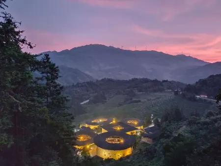 Tulou Viewing Platform Inn Отели рядом с достопримечательностью «Taxia Scenic Spot, Tulou Nanjing Scenic Area»