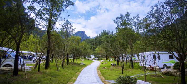 Muqiaoxi RV Camp Hotels in Changyang Tujia Autonomous County