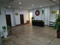 Base Area Business Hotel (Fengdu Ghost Town) Fengdu İlçesi otelleri