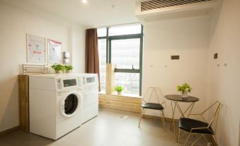 Shenzhen Yuemei Four Seasons Hotel