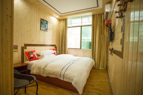 Furong Town Jiali Hotel