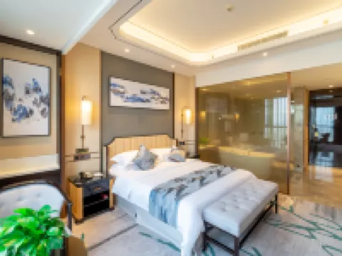 Swan Lake Hotel Hotele w: Sihui