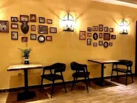 Lushan Yunlianju Chinese Inn (Guling Street)