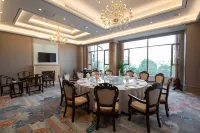 Sunlight Holiday Hotel