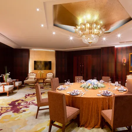 Jianguo Hotel Shanghai Отели рядом с достопримечательностью «Станция метро Xujiahui»