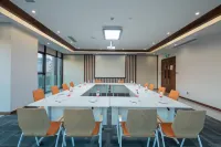 Holiday Inn Express KAIFENG CITY CENTER by IHG - Business