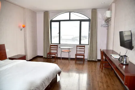 Hongshulin Hotel Отели рядом с достопримечательностью «Yi'ai Lake»