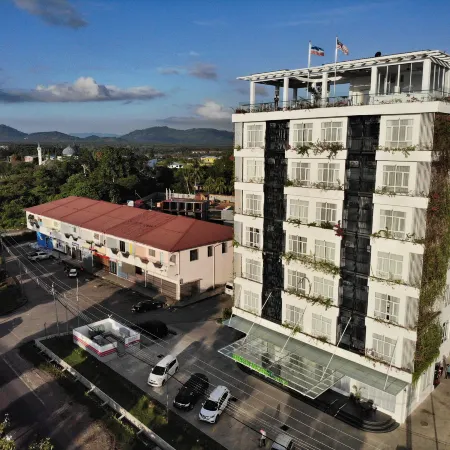 Green World Hotel