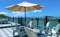 Face Hotel - balcony