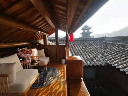 Tongzi Huakai Homestay Отели рядом со станцией Langzhong Railway Station