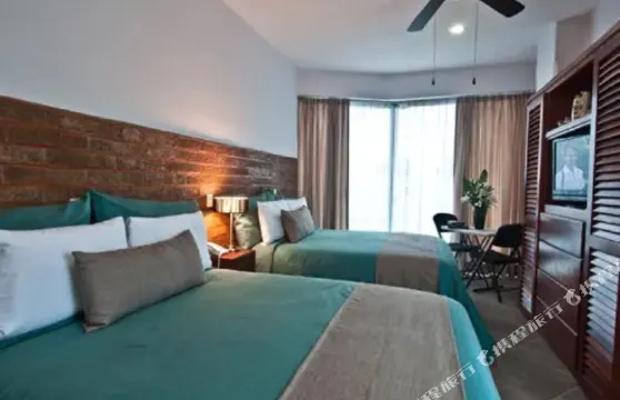 納迪亞布瑟來斯精品套房酒店