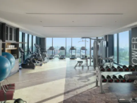 ฮอลิเดย์ อินน์ แอนด์ สวีท ศรีราชา แหลมฉบัง โรงแรมในเทศบาลนครแหลมฉบัง