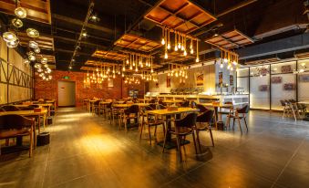 James Joyce Coffetel Hotel (Kunming Railway Station Huancheng South Road Subway Station)