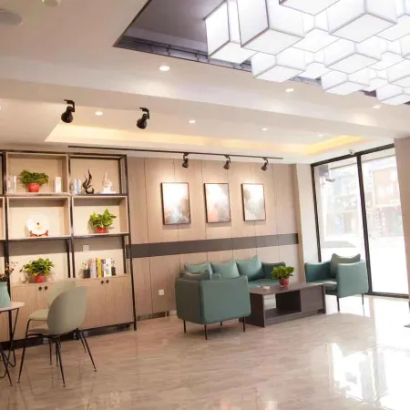Dehui Yunshang Business Hotel