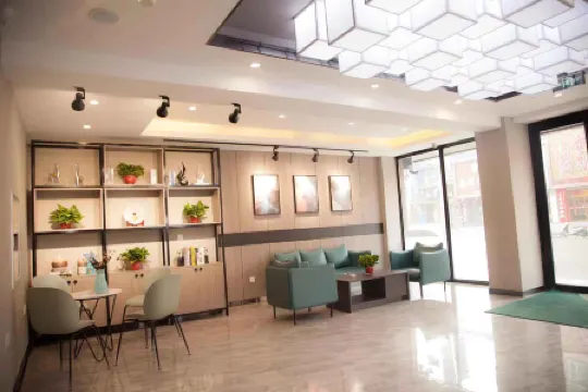 Dehui Yunshang Business Hotel