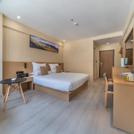 Yunzhi Hotel Hotel di Kangding