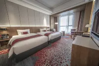 Hanlin Ruihe Hot Spring Resort in Meihekou - parking