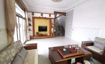 Longhai Yijian B&B