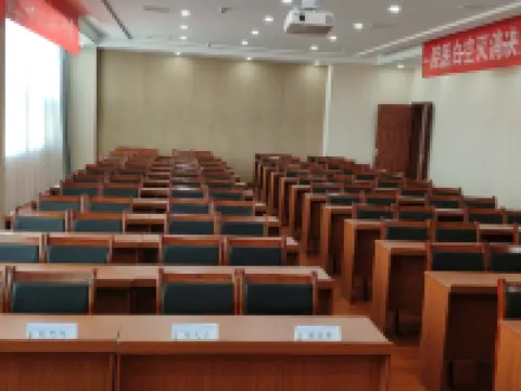 Jinjiang Inn Select (Xiaogan Changzheng Road Sports Center) Hotels in Xiaogan