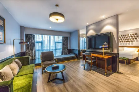Orange Hotel (Suzhou Dongsha Lake, Xiandai Avenue)