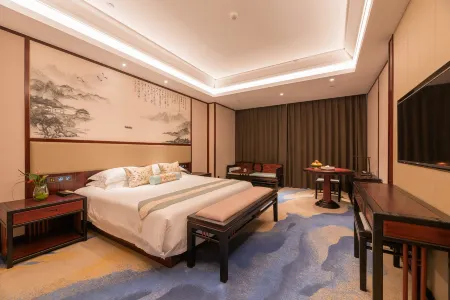 Landison Grand World Hotel Dongyang Garden Отели рядом с достопримечательностью «New Garden of Eternal Spring (Summer Garden)»