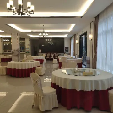 Huashan Hotel (Government compound)