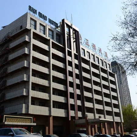 San Qiao Hotel Отели рядом с достопримечательностью «Бассейн Черный Дракон»