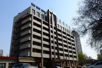 山西三橋大廈飯店（太原龍湖萬達龍潭公園店） 黑龍潭附近的飯店
