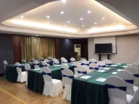 Haiyi Hotel (Jingmen Yintai City Jingchu Institute of Technology)