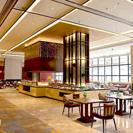 Feicui Zhouyu Hotel