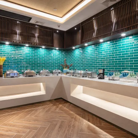 TILL BRIGHT Hotel (Shaoyang High-Speed Railway Station Daxiang District Government)