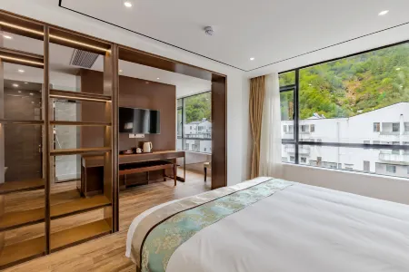 YUNZHONGJU Отели рядом с достопримечательностью «Beihai Scenic Area»