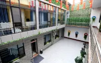 Fairyland Homestay (Linfen Hongtong) - موقف سيارات