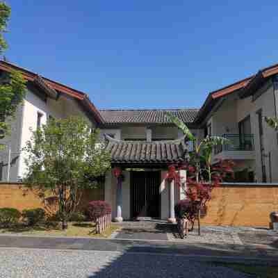 Xingyi Zhaozhuang Resort Hotel Rooms