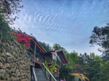 Zuoyun B&B Отели рядом с достопримечательностью «Jiulongxia Scenic Area»