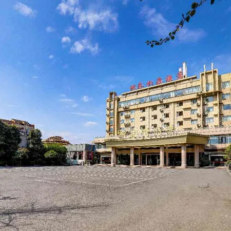 Nantai Crystal Hotel (Dayi High-Speed Railway Station)