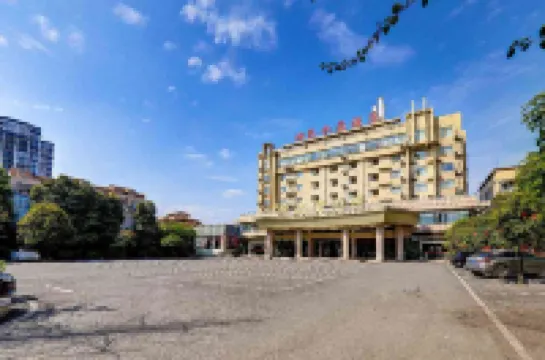 Nantai Crystal Hotel (Dayi High-Speed Railway Station)