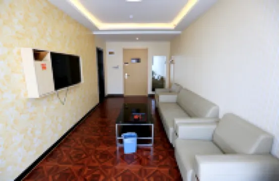 7 Days Premium Hotel (Huantai Xinyulou)