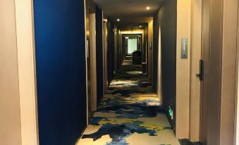 Yufuheng Business Hotel (Shenzhen Longhua Bus Station)