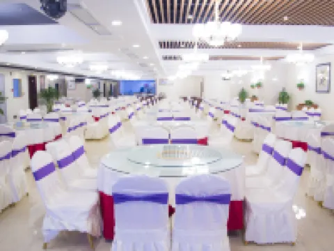Guangyuan Yunhai Hotel - parking