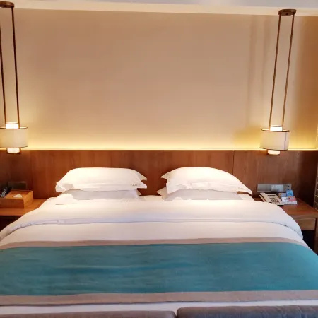 Qianjing Boutique Hotel (Yulin Yutian Palace)
