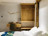 Sanjiang Yonghelong Inn