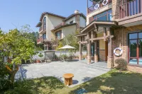 Xingyuewan Holiday House