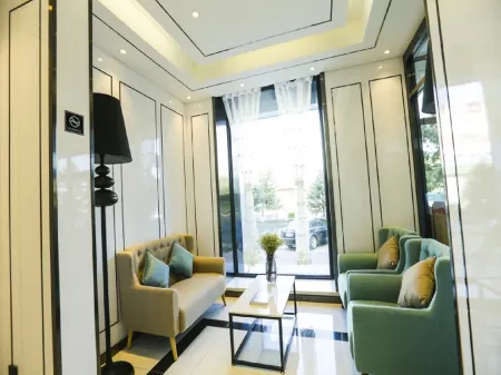 Xana Lite Hotel (Dunhua Railway Station) Отели рядом с достопримечательностью «Xuexiang Culture Exhibition hall»